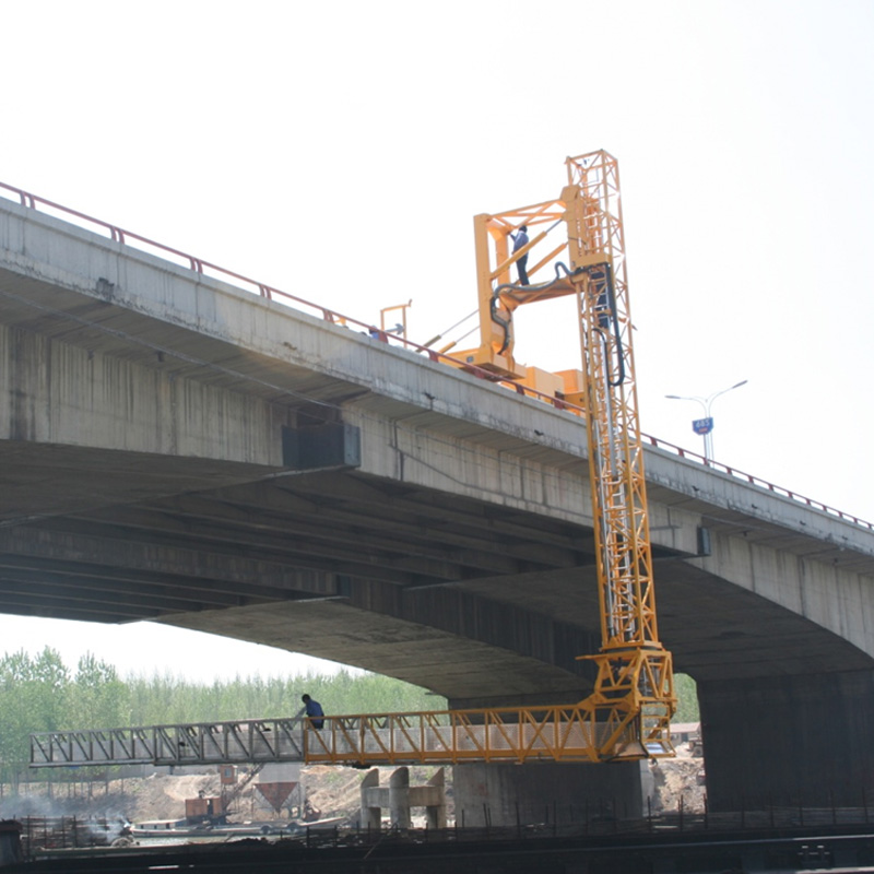 22米橋梁檢測車施工現(xiàn)場
